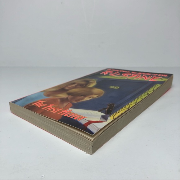 Vintage R.L. Stine The First Horror - Picture 3 of 4